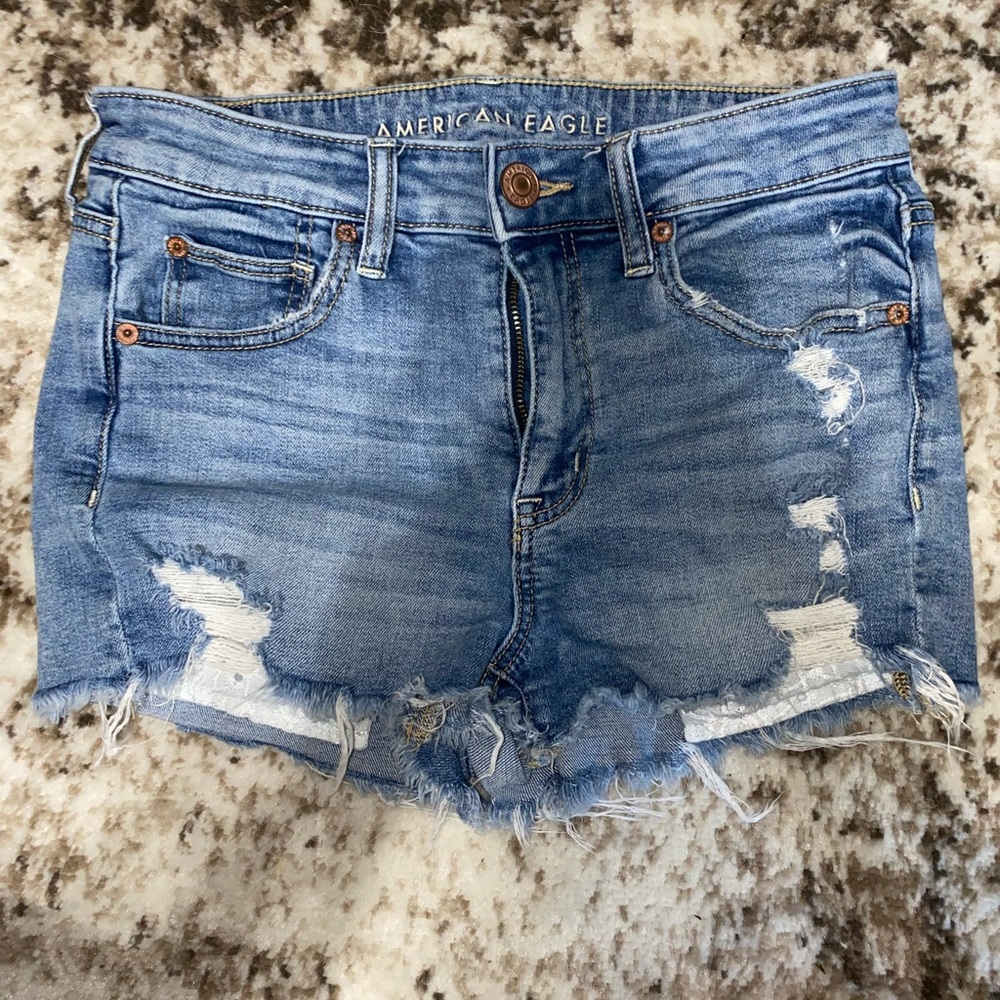 American Eagle distressed Hi-rise Shortie